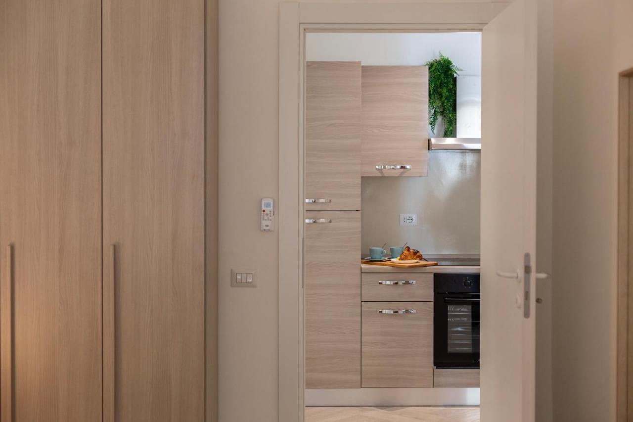 Domus Opimiani Apartment โรม ภายนอก รูปภาพ